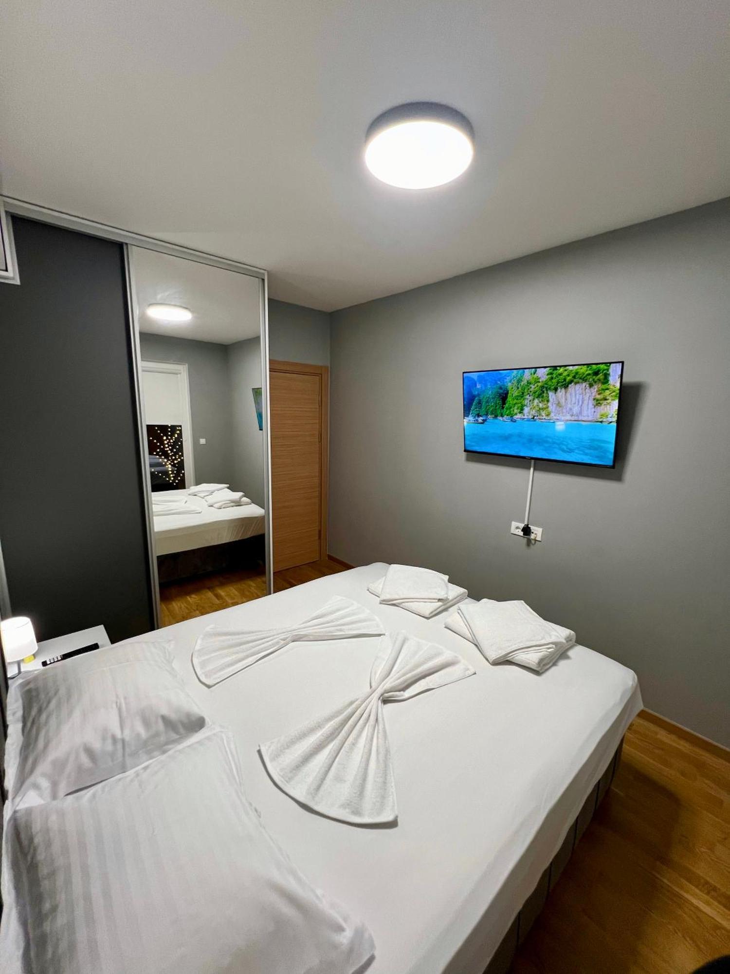 Aj Luxe Residence Скопие Екстериор снимка