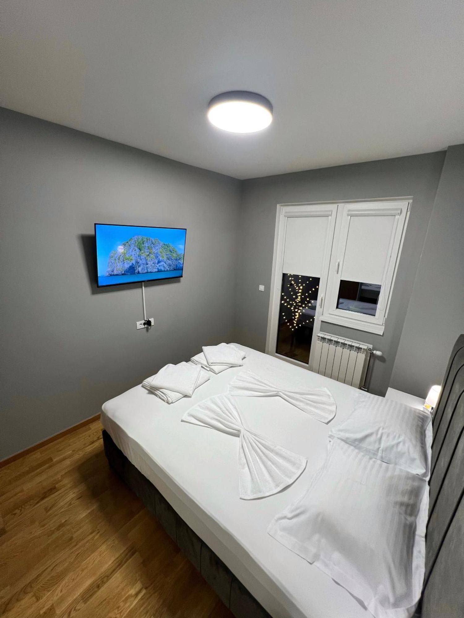 Aj Luxe Residence Скопие Екстериор снимка