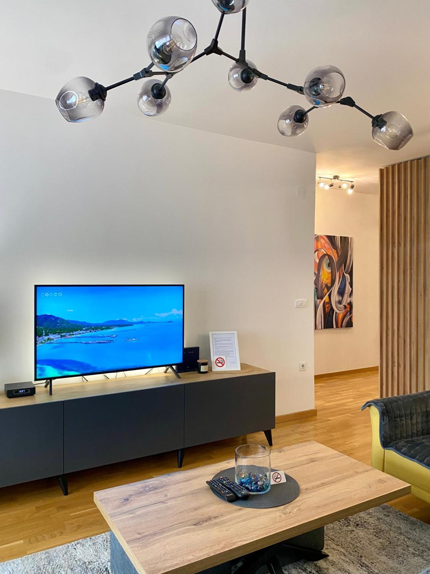 Aj Luxe Residence Скопие Екстериор снимка